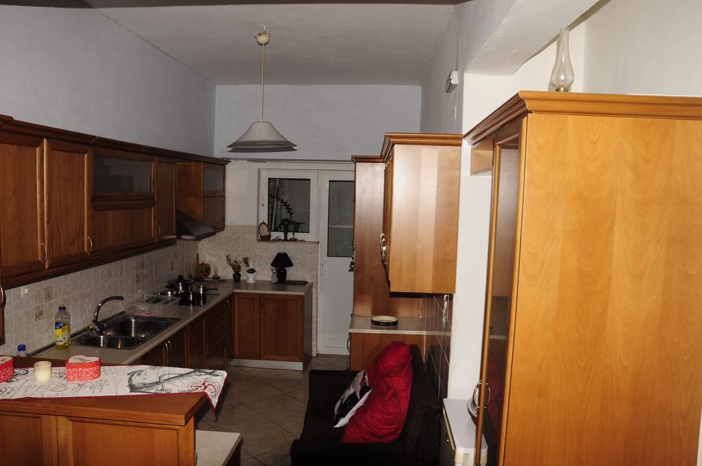 Ionias Apartment Iraklion Buitenkant foto